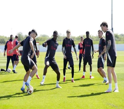 小新脱口秀,洗衣服竟在,冰球馆,爱游戏app,爱游戏官网,爱游戏体育官网,爱游戏体育app