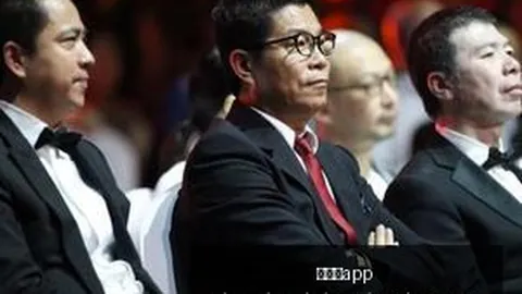 荣耀电竞盛典落幕，爱游戏体育app，，新游预约火爆玩家翘首以待